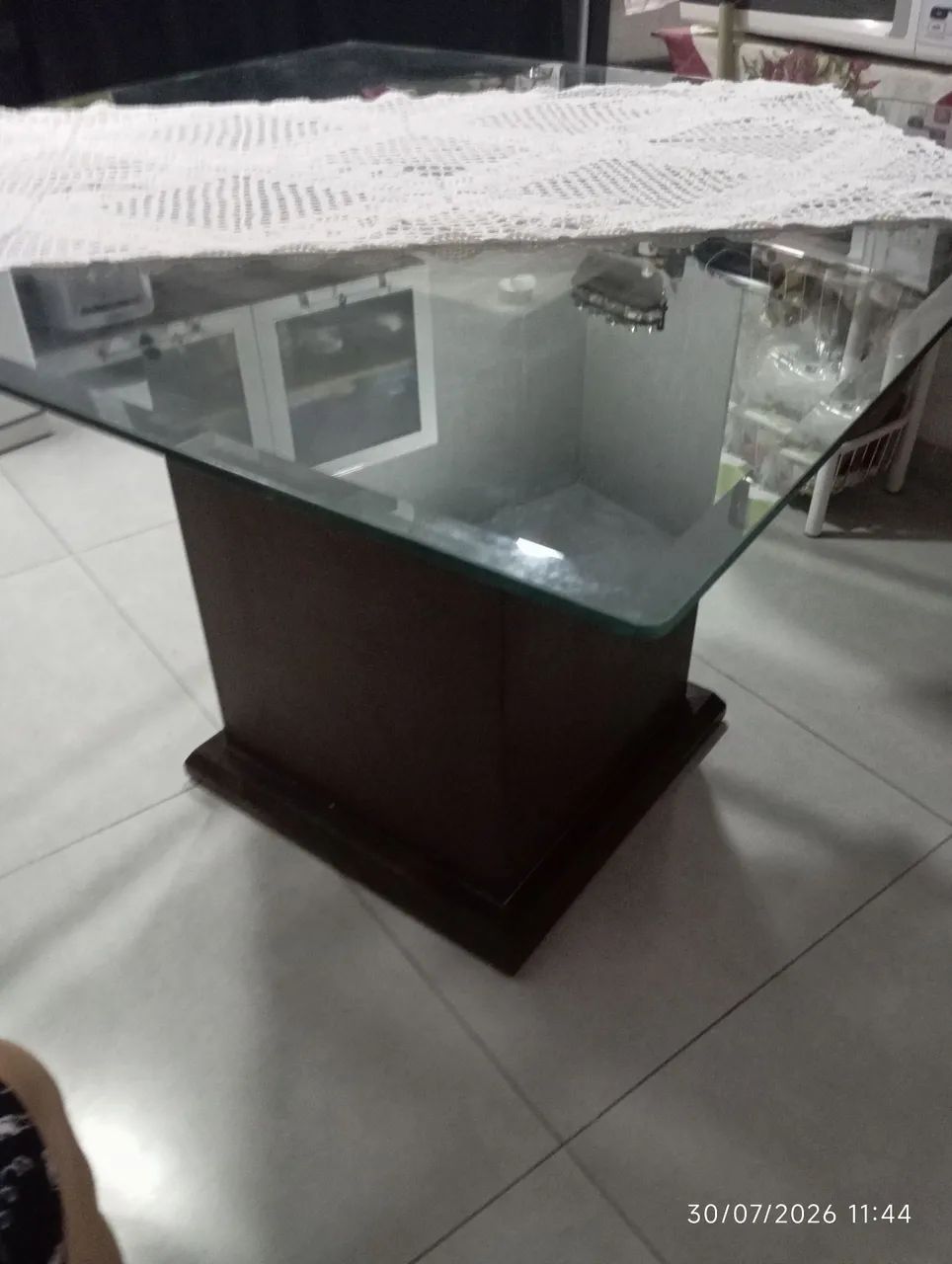 Vendo mesa de vidro com 4 cadeiras  - Foto 4