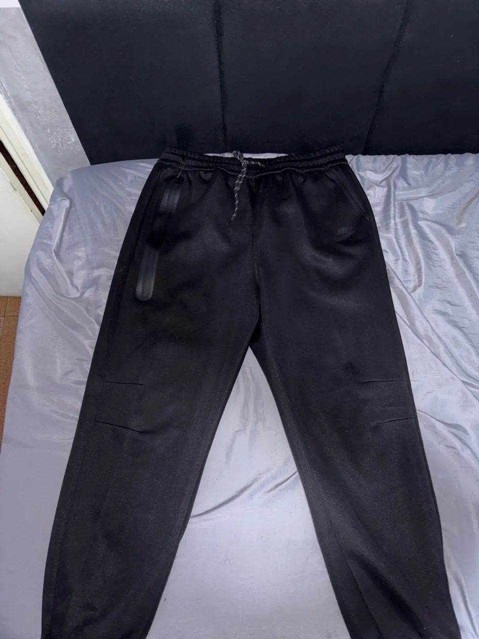 CALÇA NIKE TECH FLEECE 