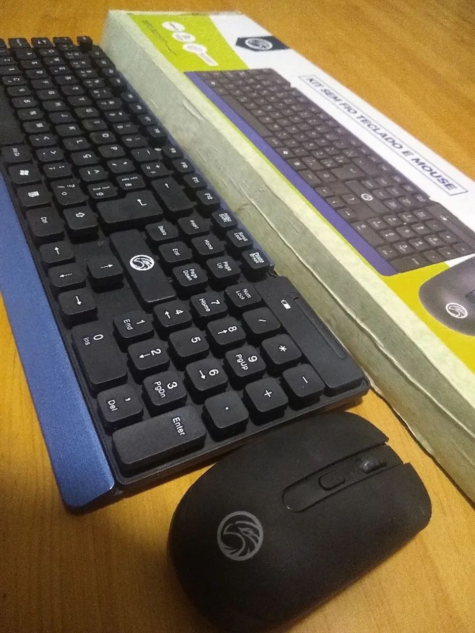 ? Kit Teclado e Mouse Sem Fio & Webcam V5 HD 720p com Microfone 