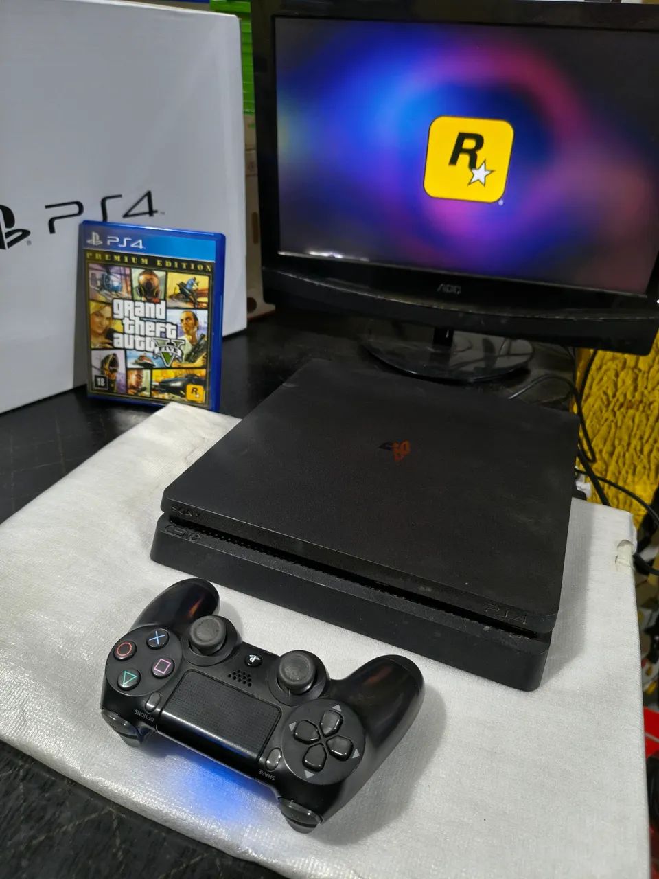 PS4 slim um terá  - Foto 2