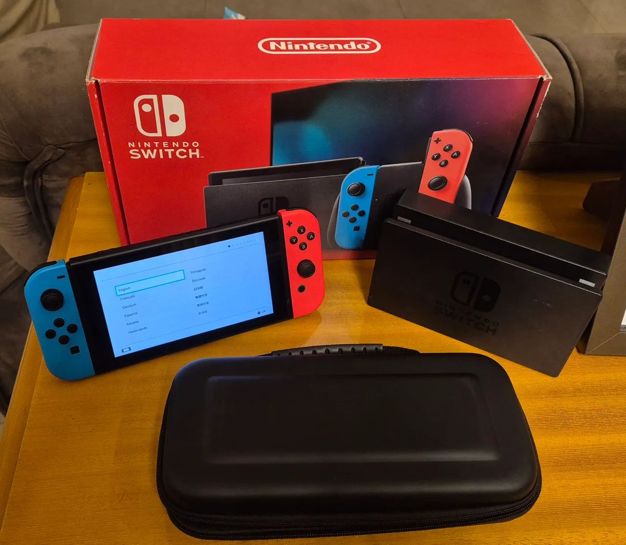 Nintendo Switch V2 original usado, com case de brinde