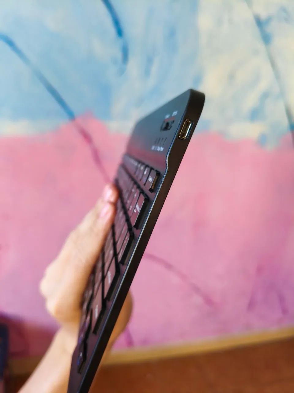 Teclado Bluetooth Recarregável para Windows, Android e iOS com Capa - Foto 4