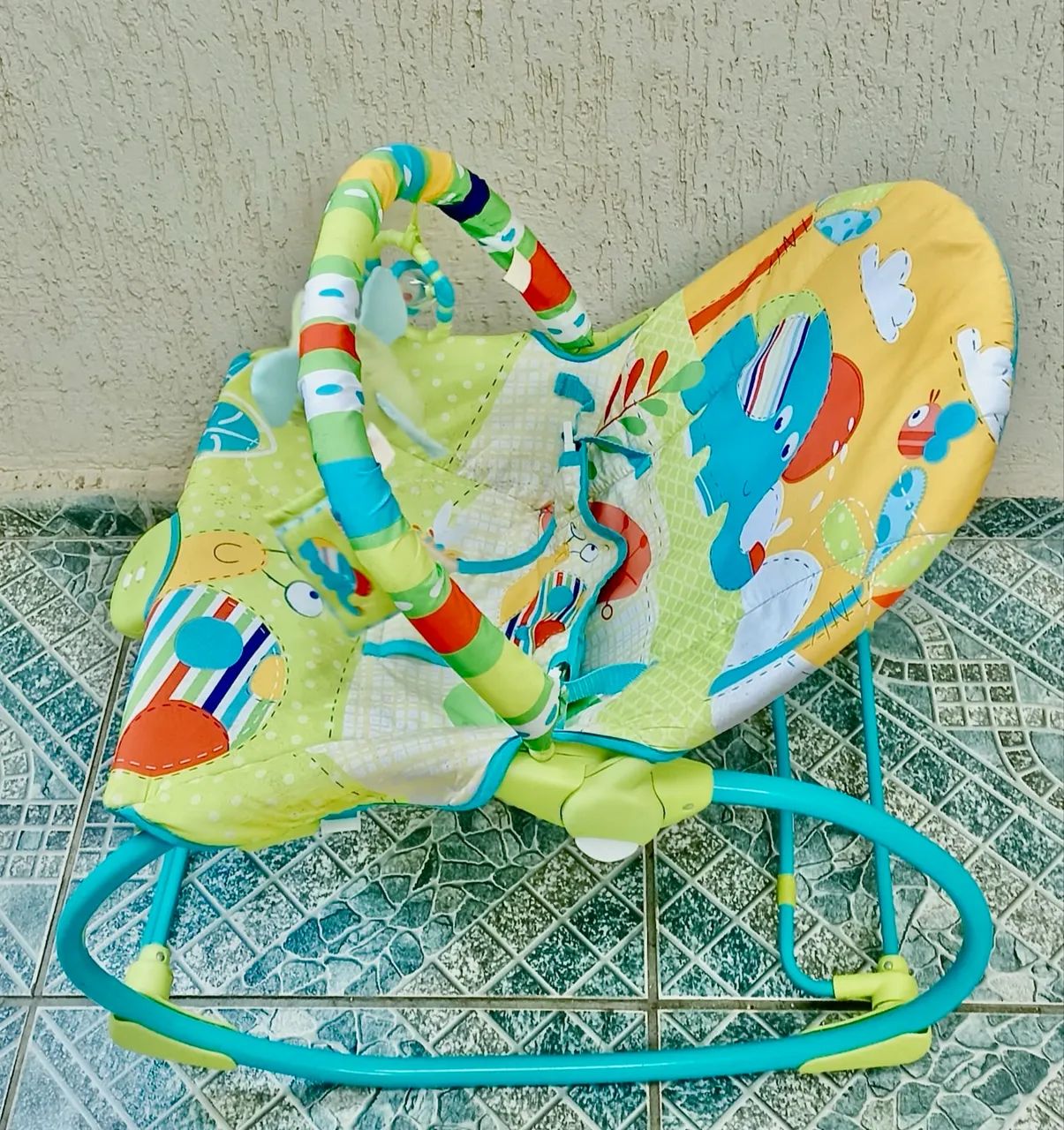 Cadeirinha de balanço musical e vibratório  - Foto 2