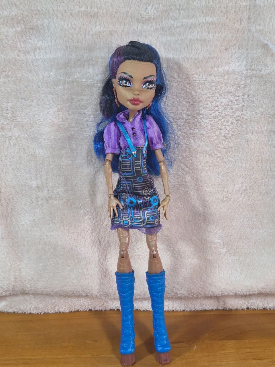 Boneca monster high robecca