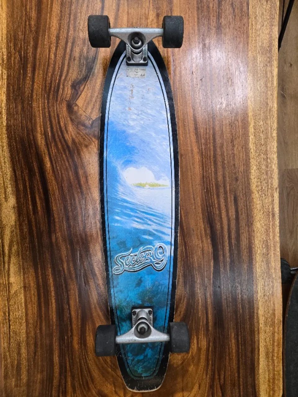 Sector 9 Longboard Usado - 98 cm x 22 cm - Ótimo para Carving e Commuter - Shape Clássico  - Foto 3