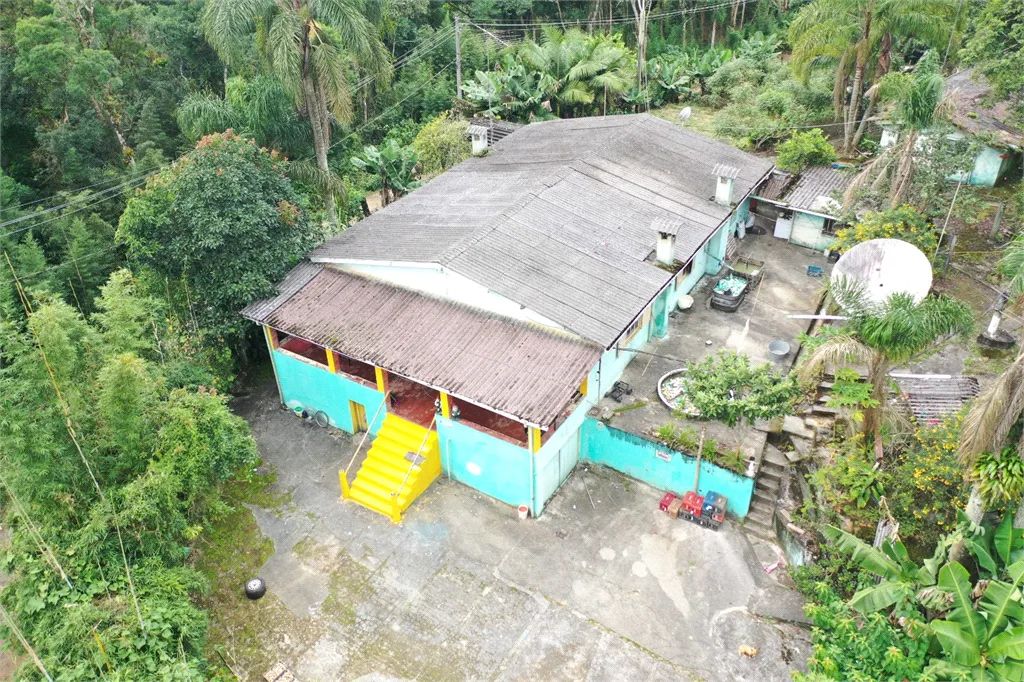 Tapiraí Sp - Sítio Santa Clara - Area de 12,1 ha - composto por casa principal, galpões po - Foto 3