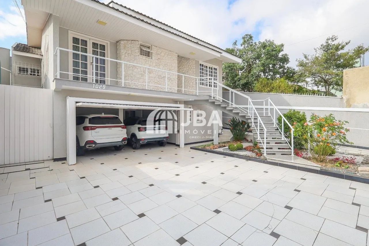 CASA AMPLA, CONSERVADA - SUB-SOLO E EDÍCULA - Foto 2