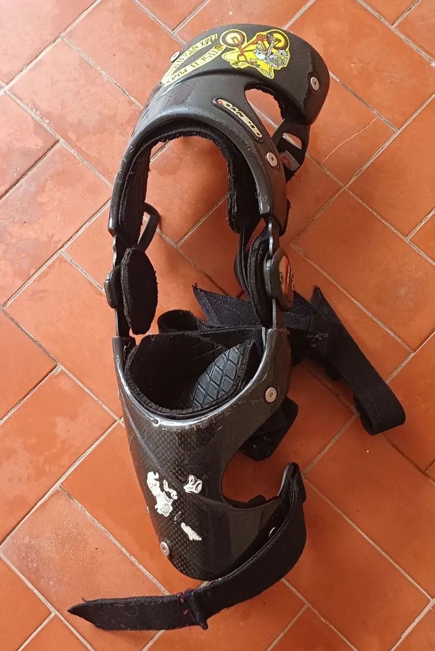 Joelheira esquerda articulada EVS pra motocross e bmx  - Foto 4