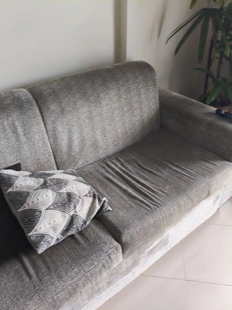 Quase de GRAÇA! Vendo sofá em ótimo estado - Foto 2