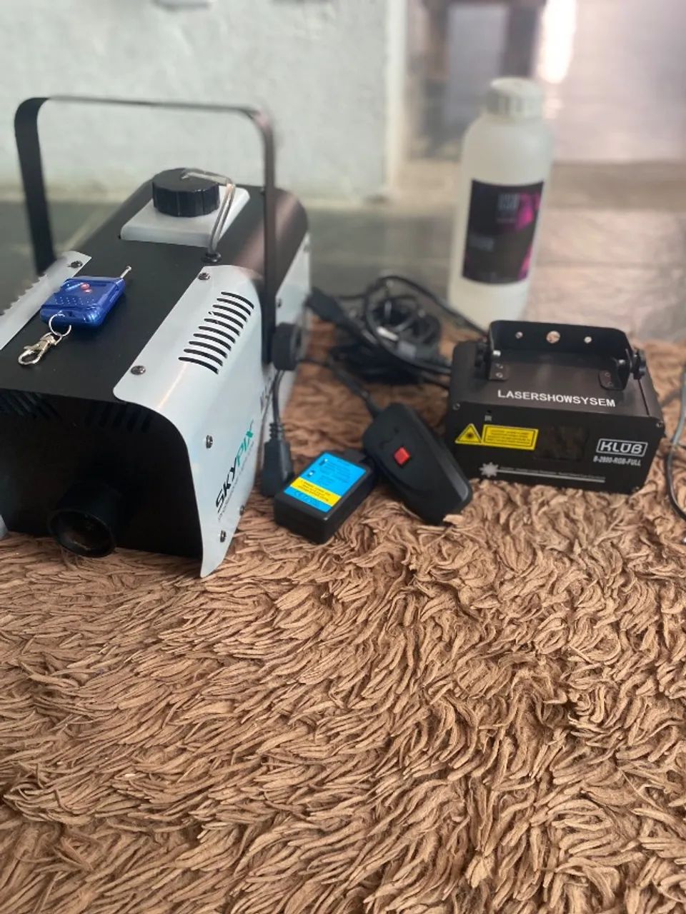 Vendo Máquina de fumaça + Luz de laser - Foto 4