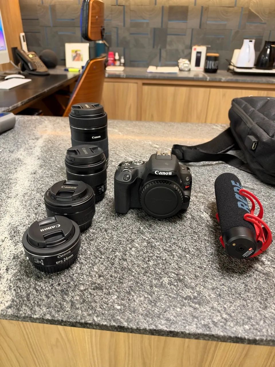 CANON SL2