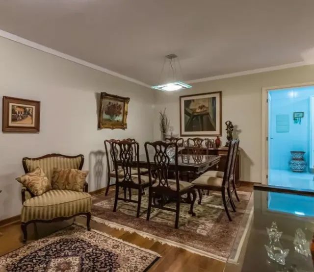 Mesa de Jantar Quadrada 1,46m + 8 Cadeiras - Estilo Chippendale - Foto 3