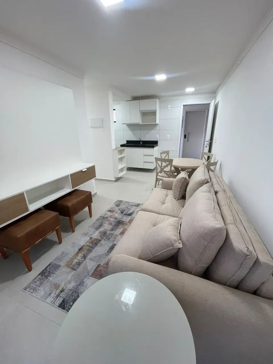 Imóvel para aluguel 3qts sendo 1 suite semi mobiliado em Poço - Cabedelo - PB
