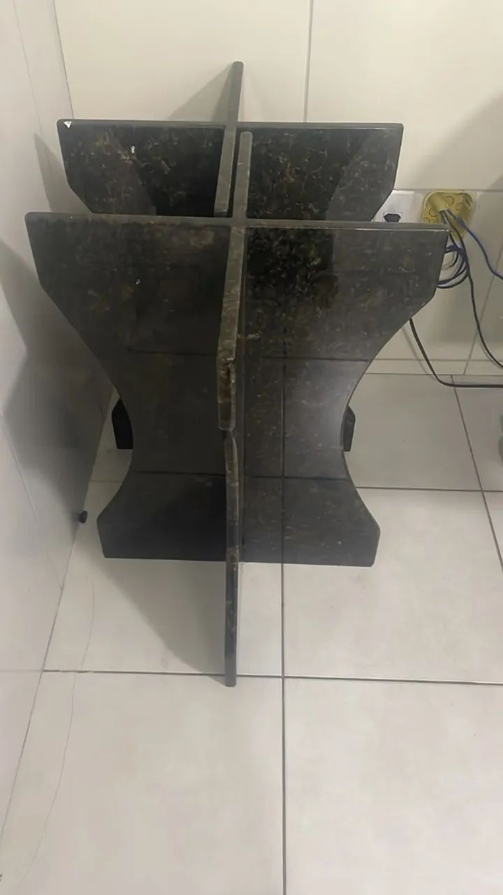 pés de marmore de mesa 