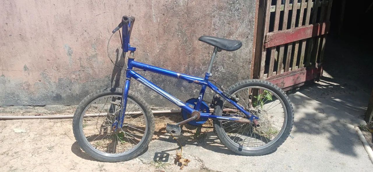 Vendo esta BMX aro 20  - Foto 2