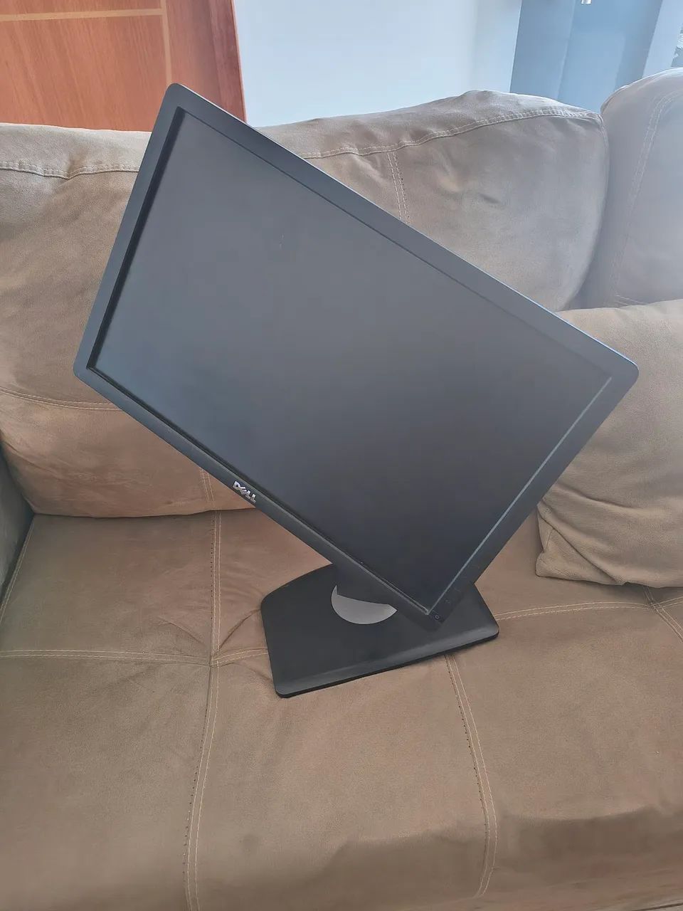 Monitor Dell 20 polegadas com base totalmente giratória 