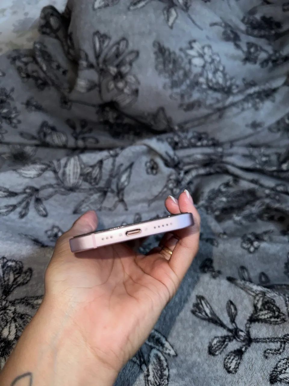 Vendo IPhone 15 impecável  - Foto 2