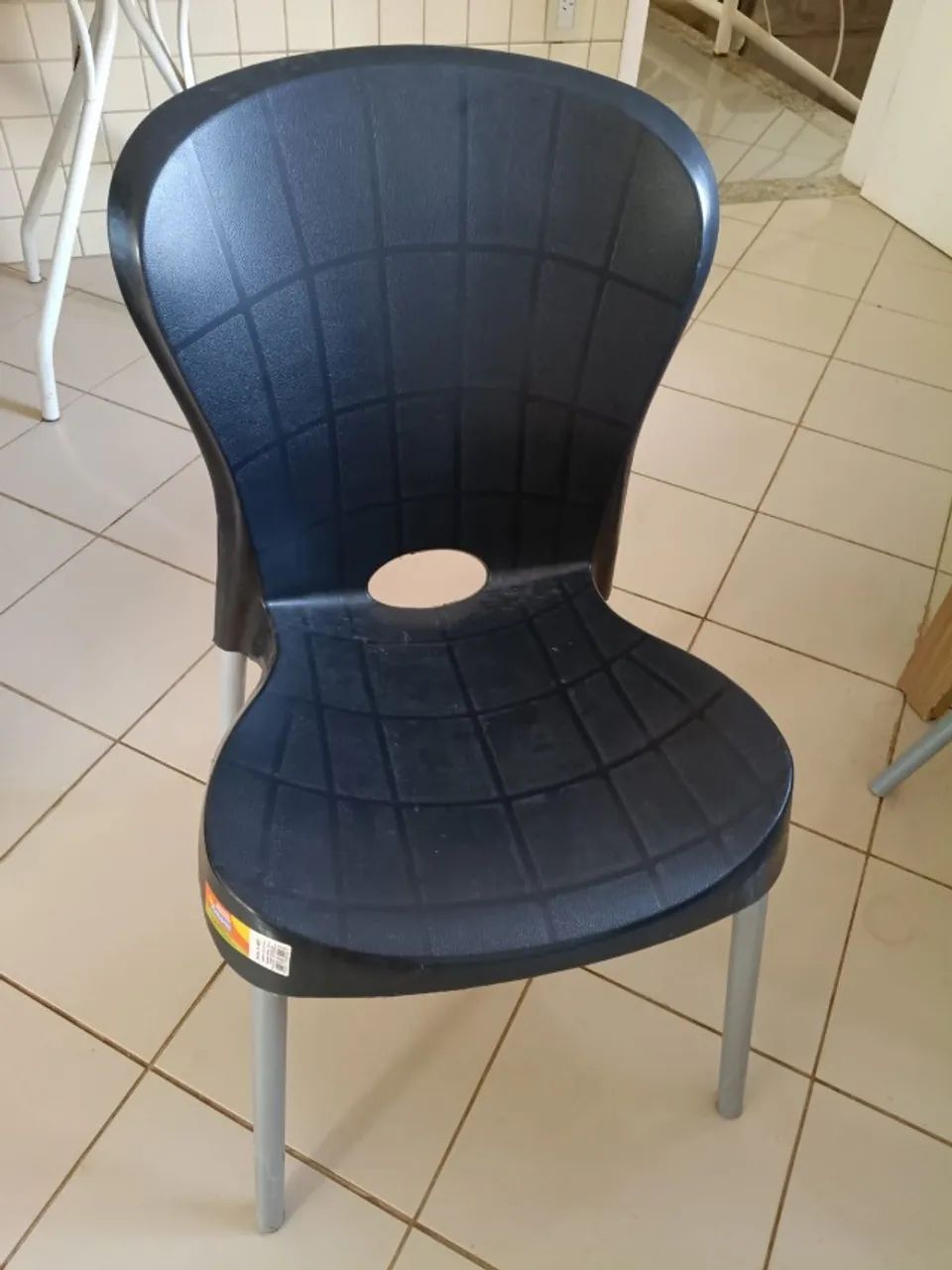 cadeiras com pés em aço - Foto 4