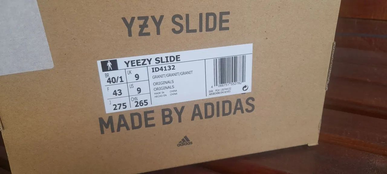 Yeezy slide original tamanho 41 cinza - Foto 4