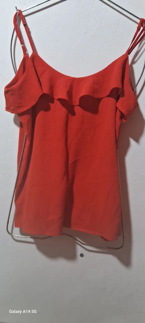 Lote de roupas usadas em bom estado vendo itens separados também  - Foto 4