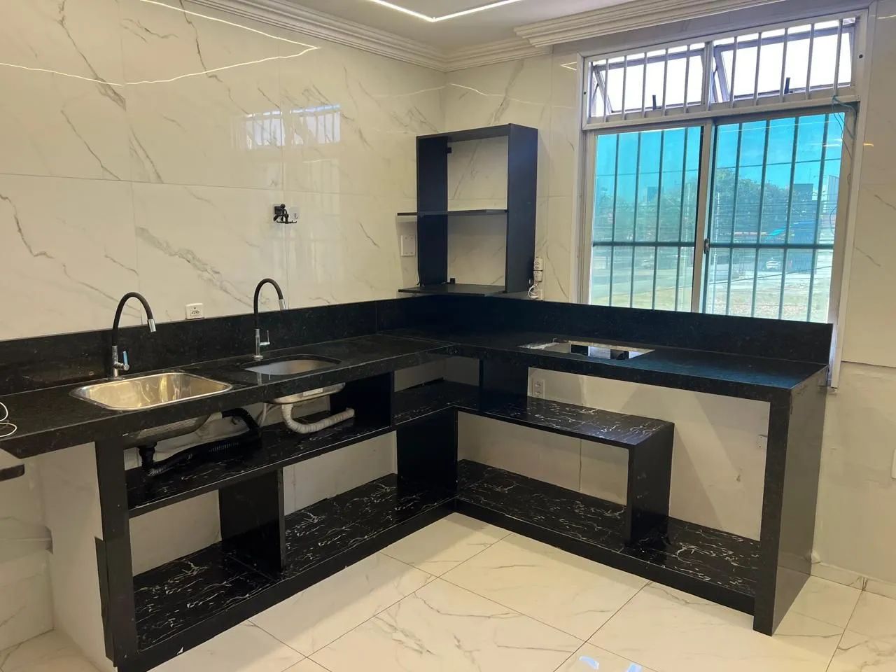 Alugo apartamento 