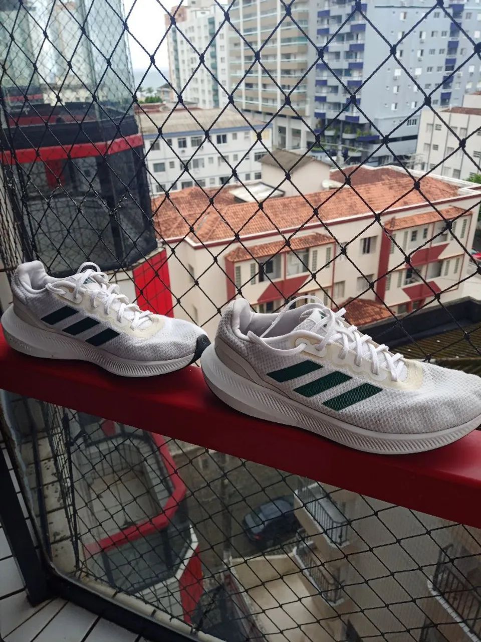 Tênis esporte corrida Adidas 42 branco e verde 
