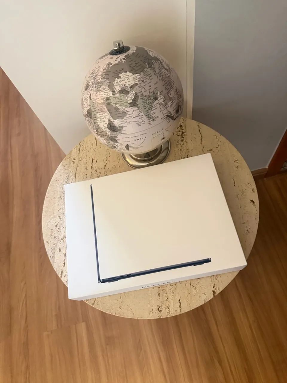 MACBOOK AIR M5  LACRADO