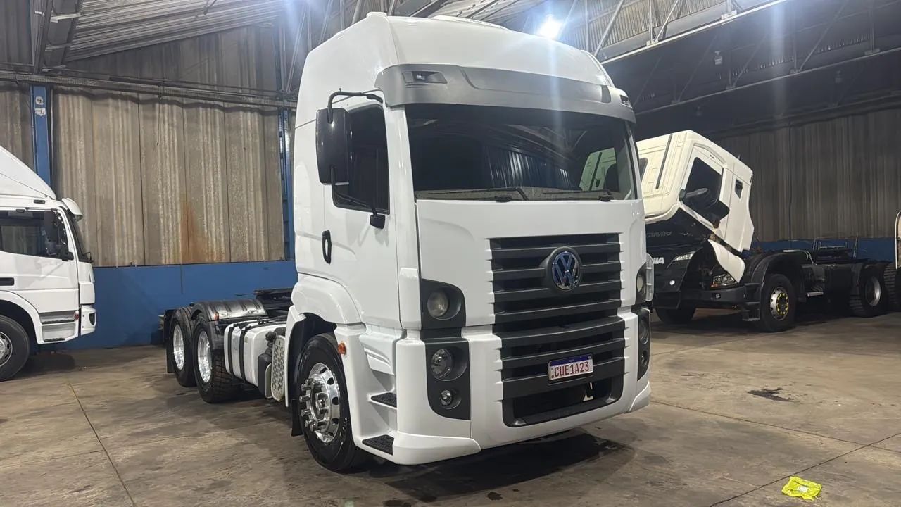 VW 25-390 6X2 - Foto 2