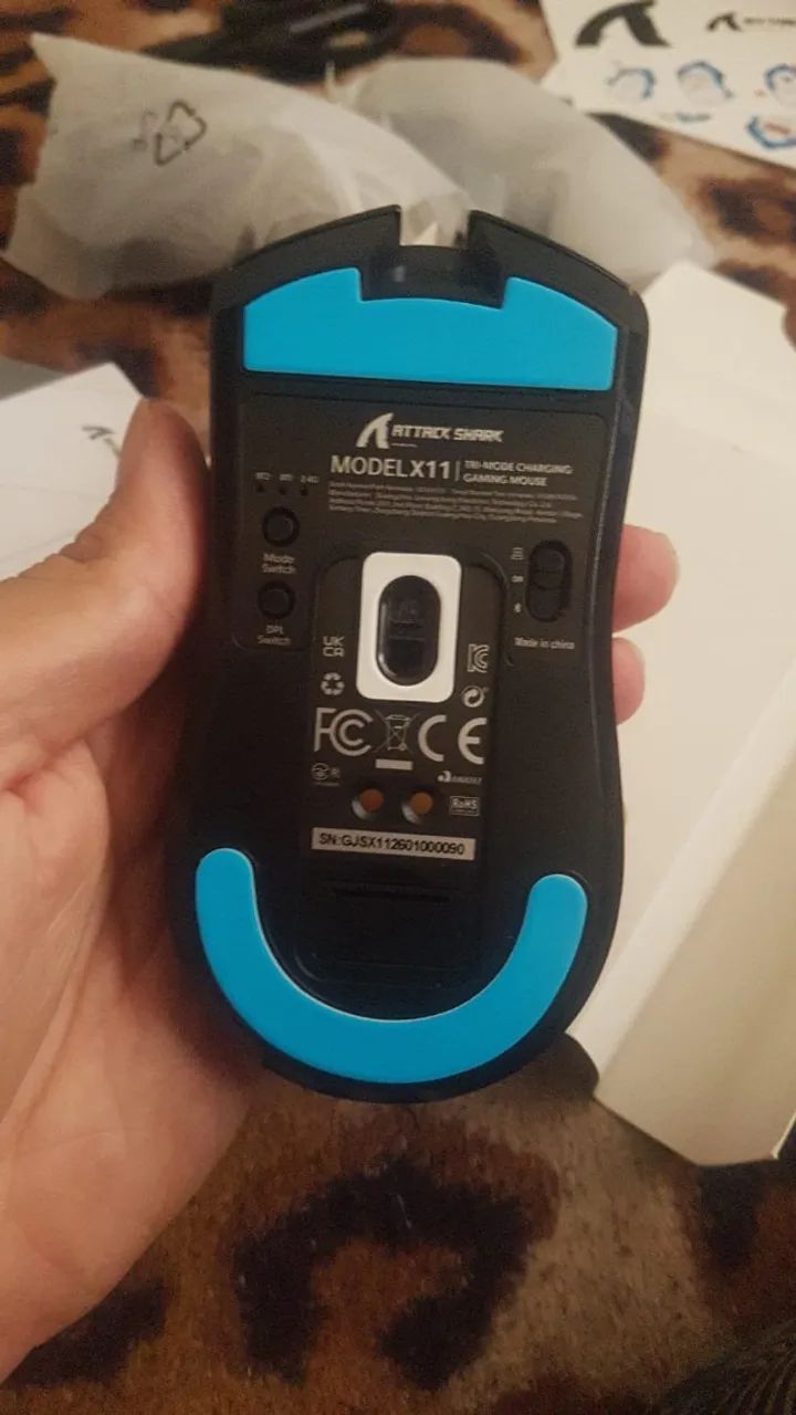 ATTACK SHARK X11 PRETO - MOUSE GAMER, SEM FIO, DOC DE CARREGAMENTO. - Foto 4