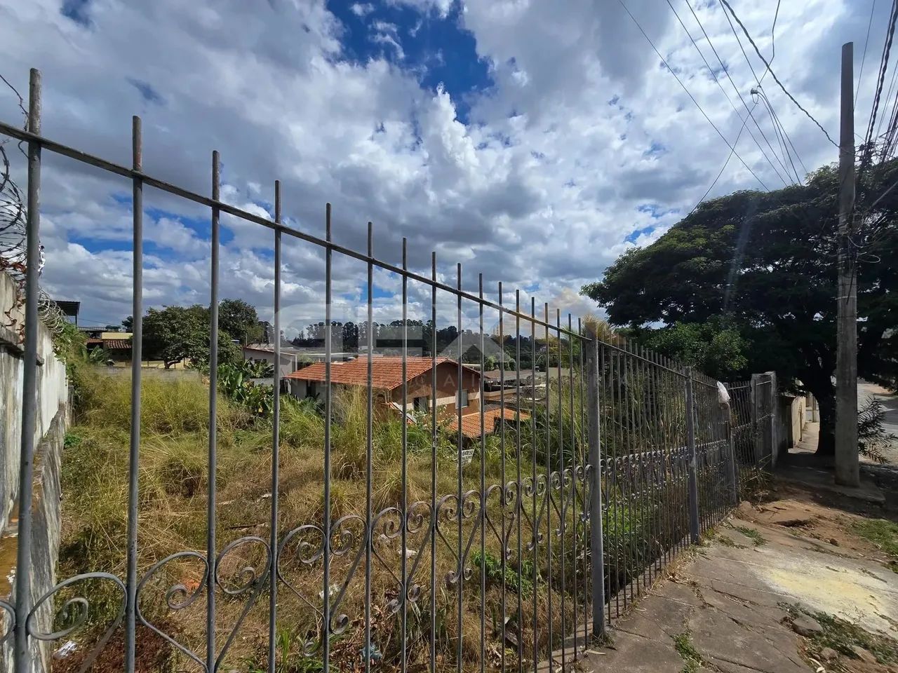 Lote à venda no bairro Interlagos com 360 m². - Foto 9