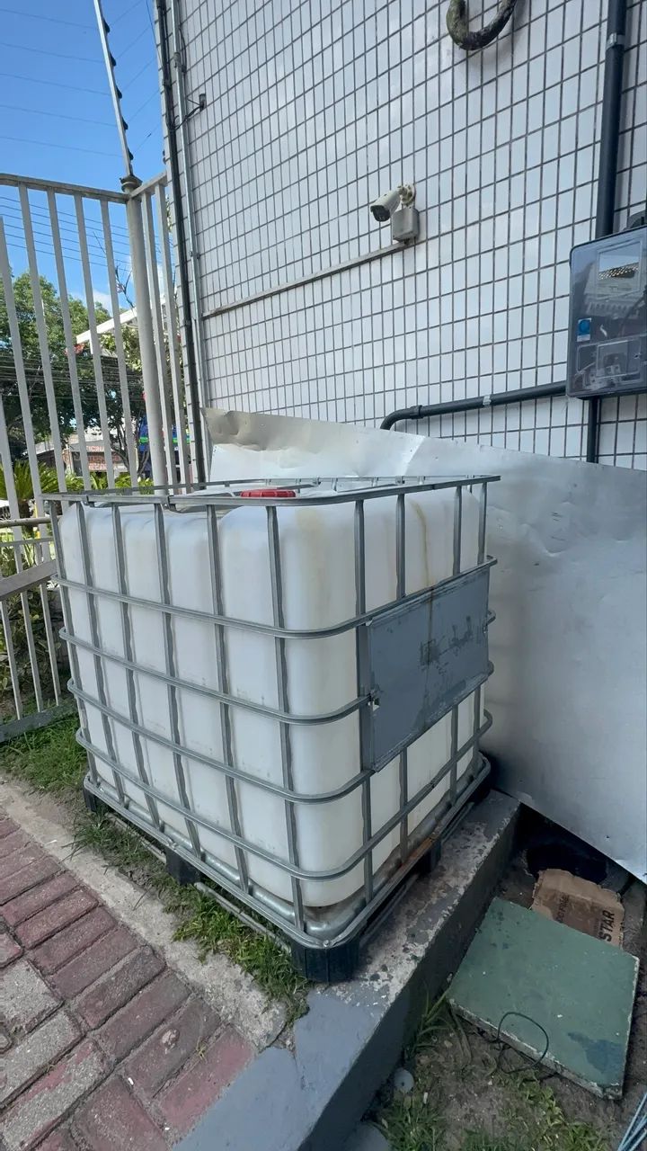 RESERVATÓRIO DE ÁGUA 1000Lt