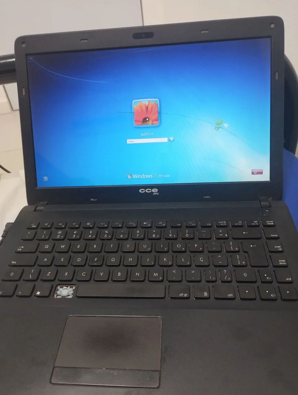 Notebook CCE info com senha 