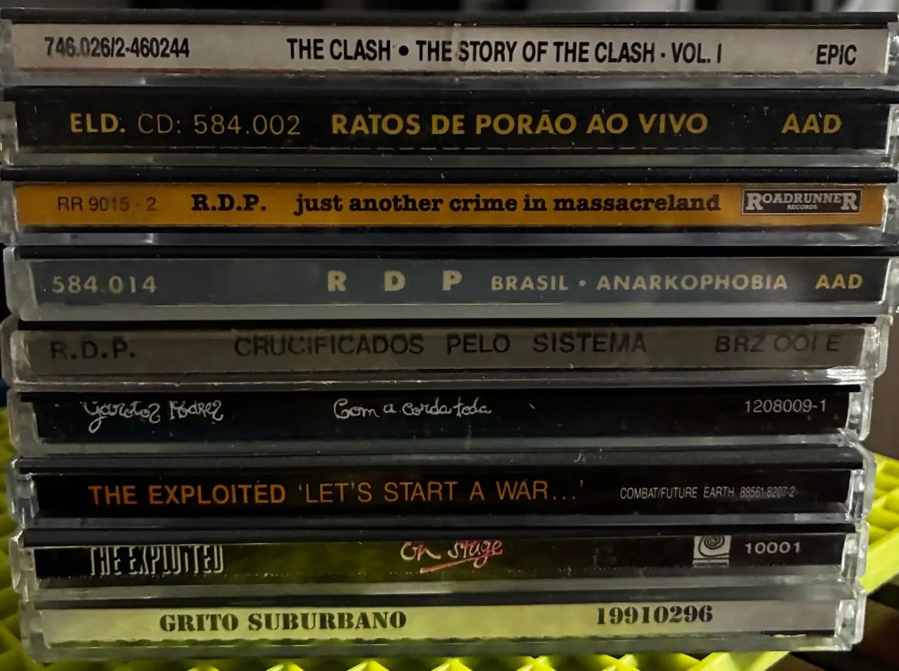 CDs diversos a escolher Punk Metal Hardcore Gótico Grunge - Foto 2