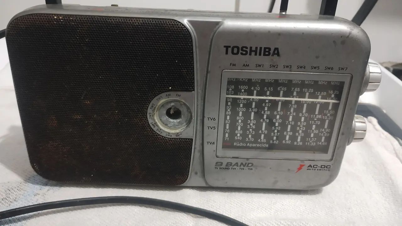 Rádio antigo com defeito  - Foto 2