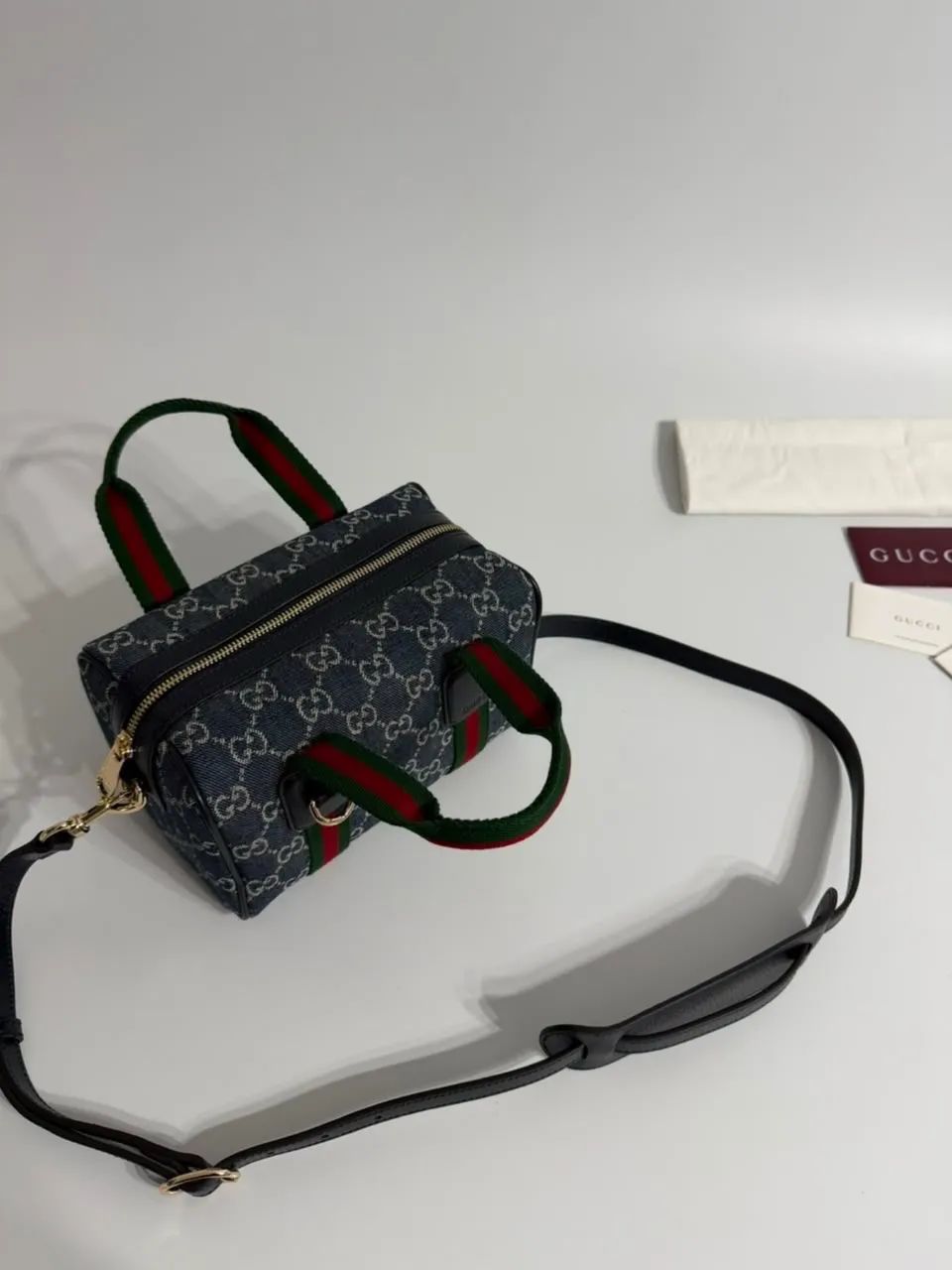 Bolsa mini Gucci em tecido azul e couro legítimo  - Foto 4