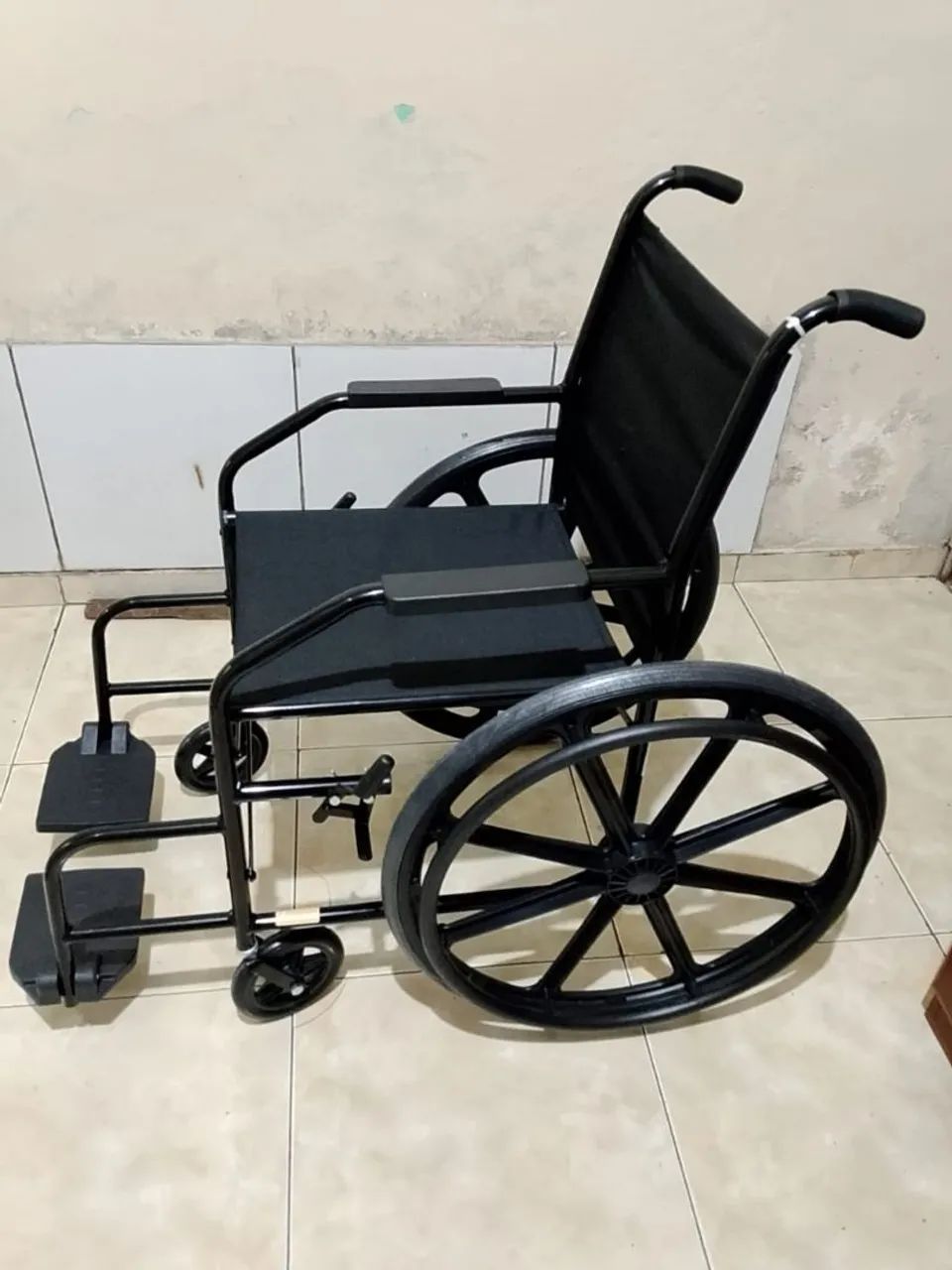 Cadeira de rodas nova.  - Foto 3