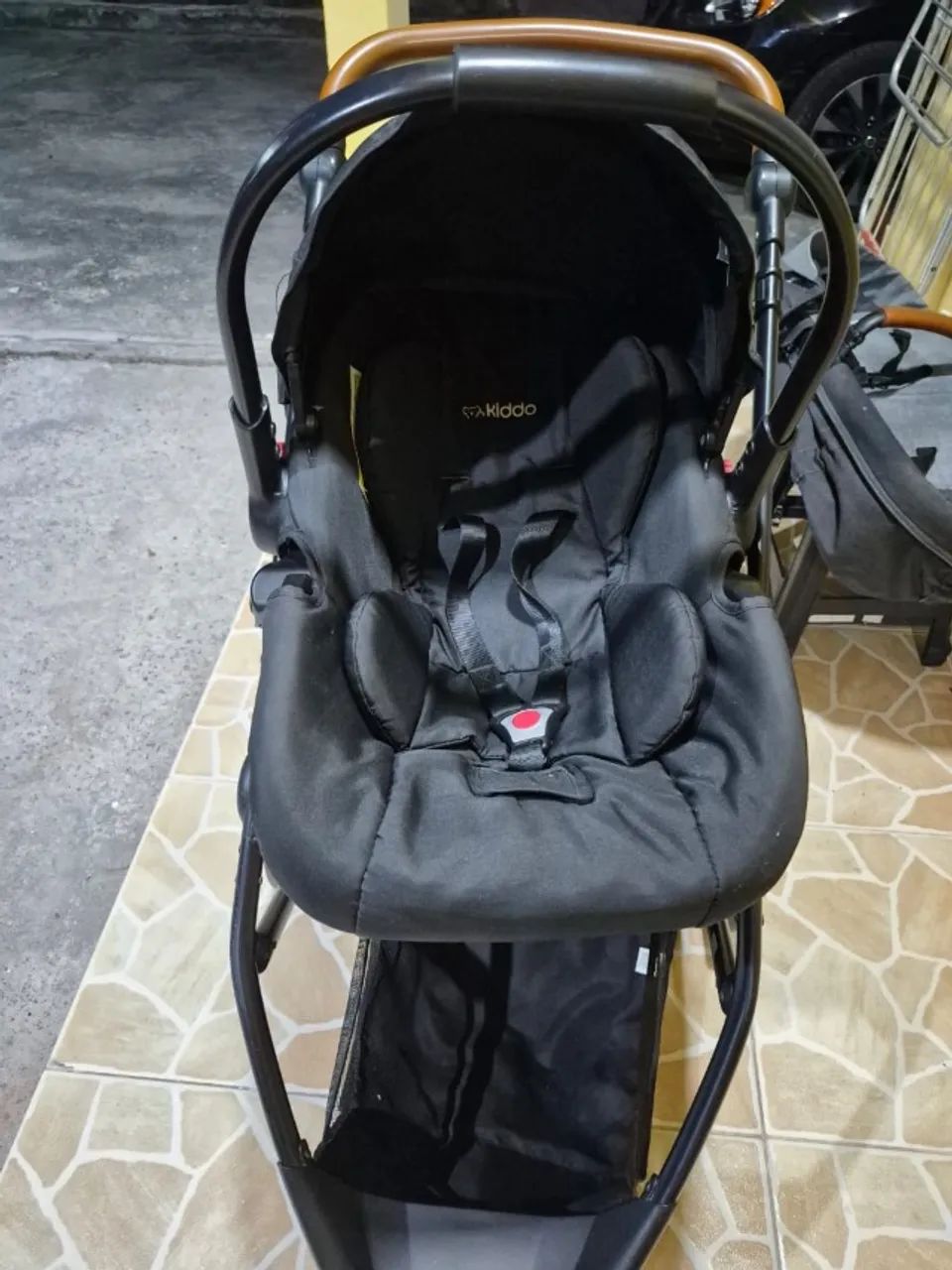 Carrinho com bebê conforto- Kiddo - Foto 2