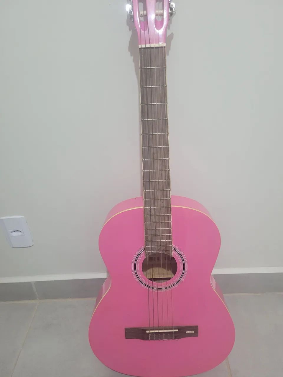 Violão rosa vogga