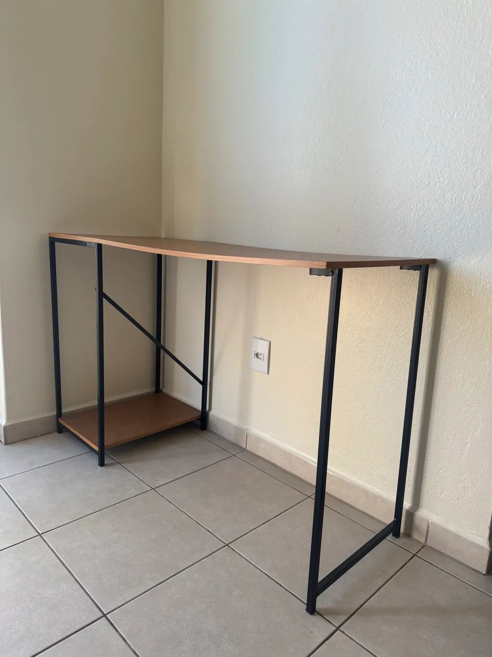 Mesa escritório e cadeira 