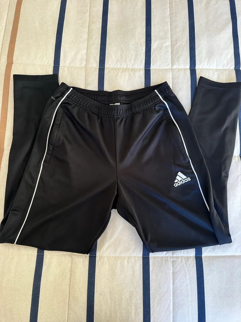 Calça preta ADIDAS M