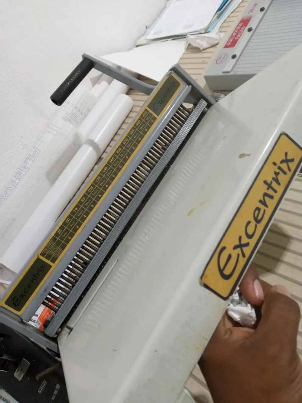 Máquina de encadernação excentrix  - Foto 2