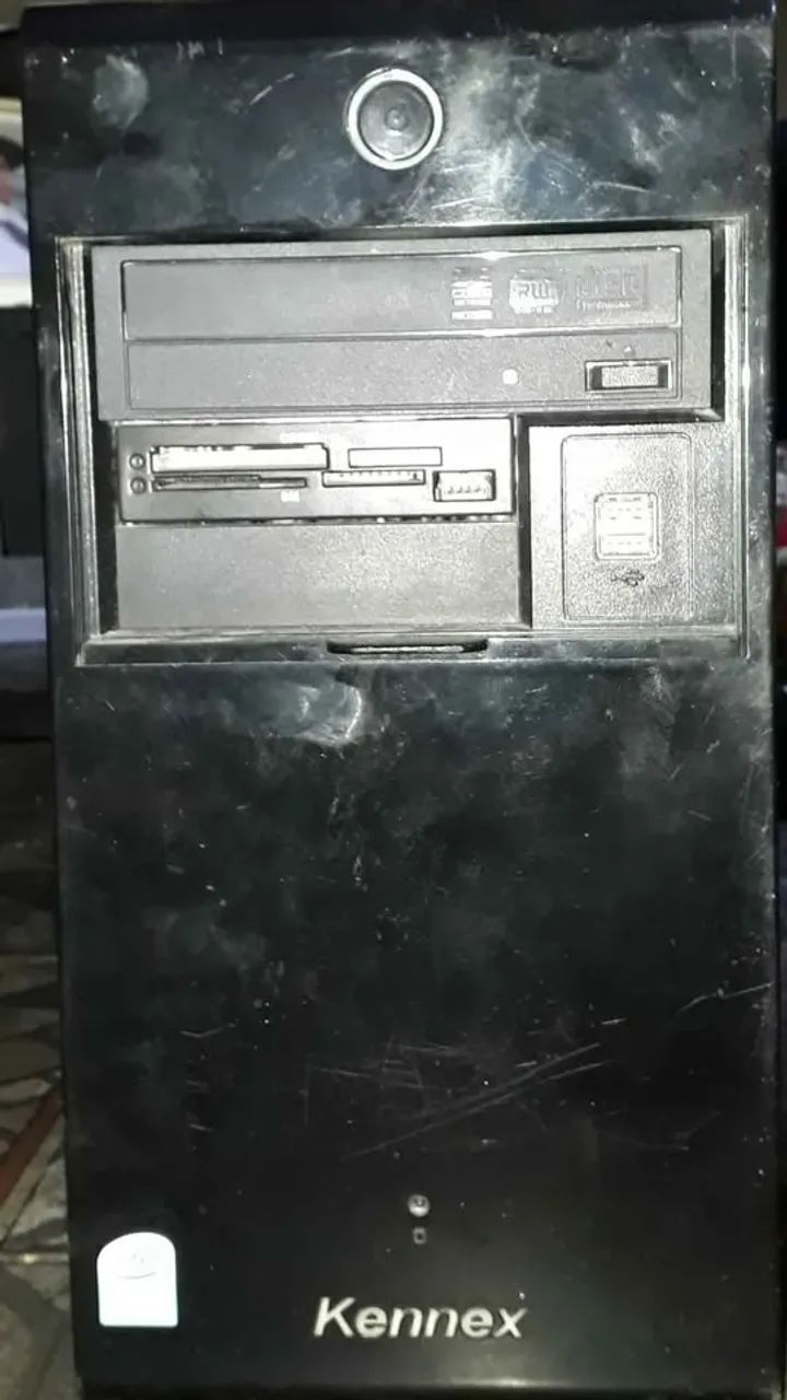 Cpu vazia com gravador de dvd