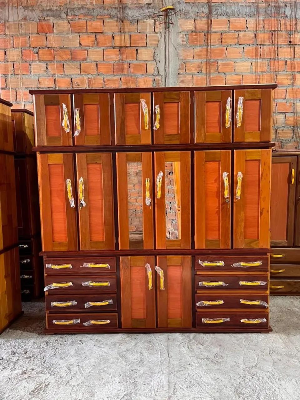 Guarda roupa casal 6 portas 