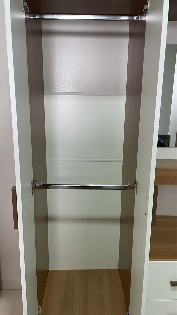 Guarda roupa 4 portas  - Foto 4