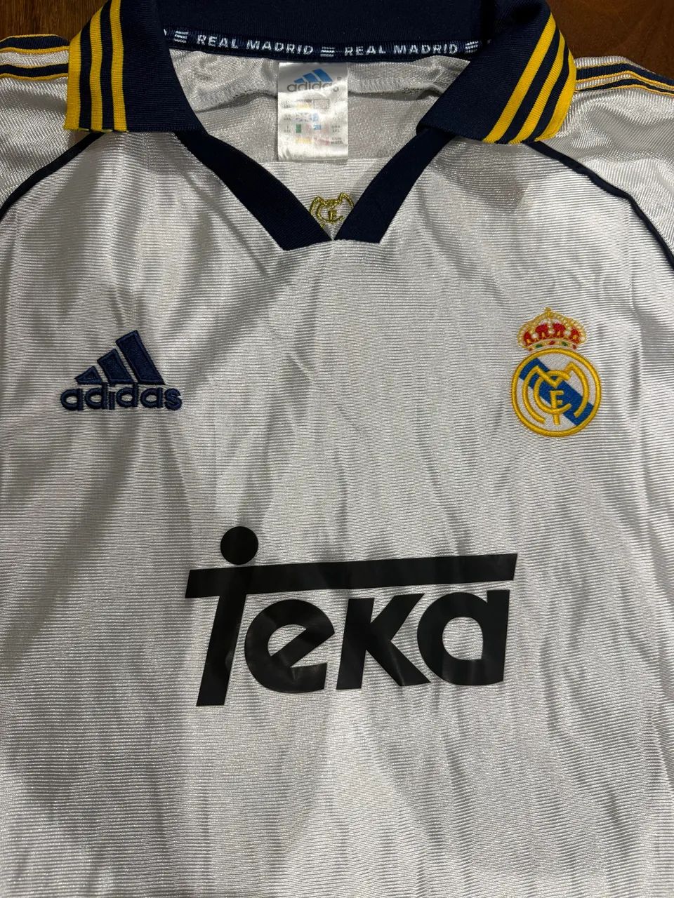 Camisa retrô  Real Madrid Teka impecável  - Foto 5