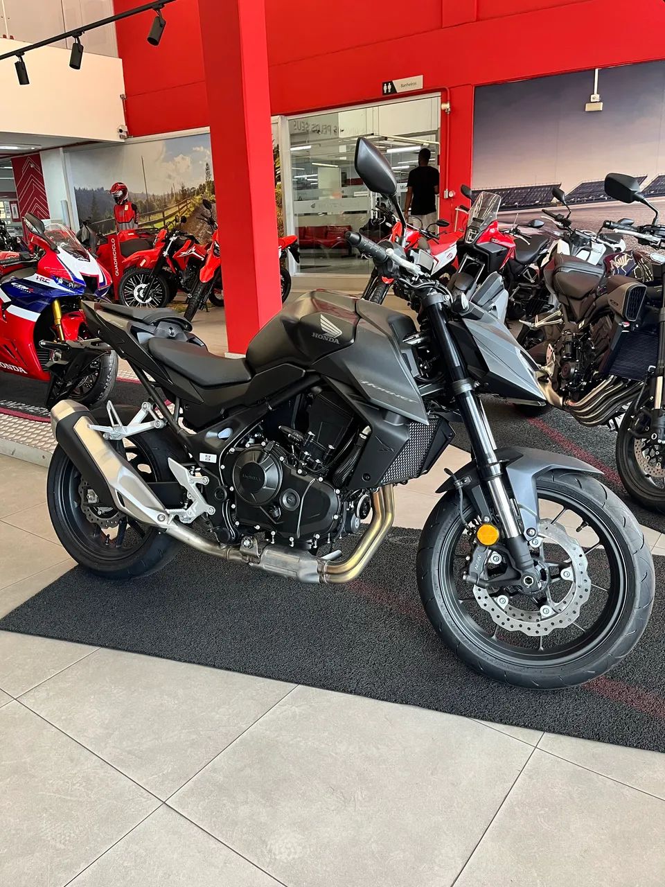 CB 750 HORNET 2026 - Foto 3