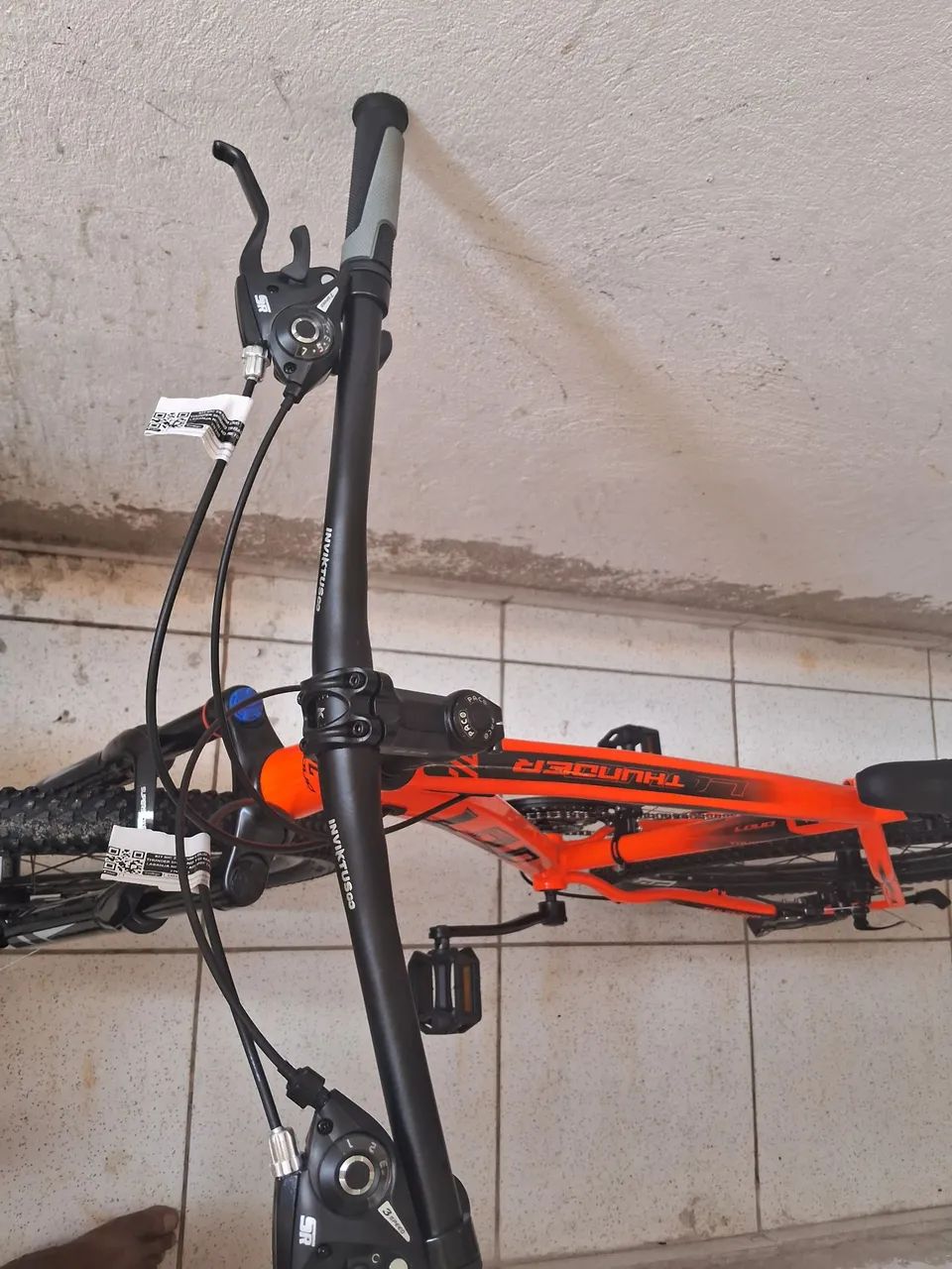 Bicicleta 4 dias de uso - Foto 2