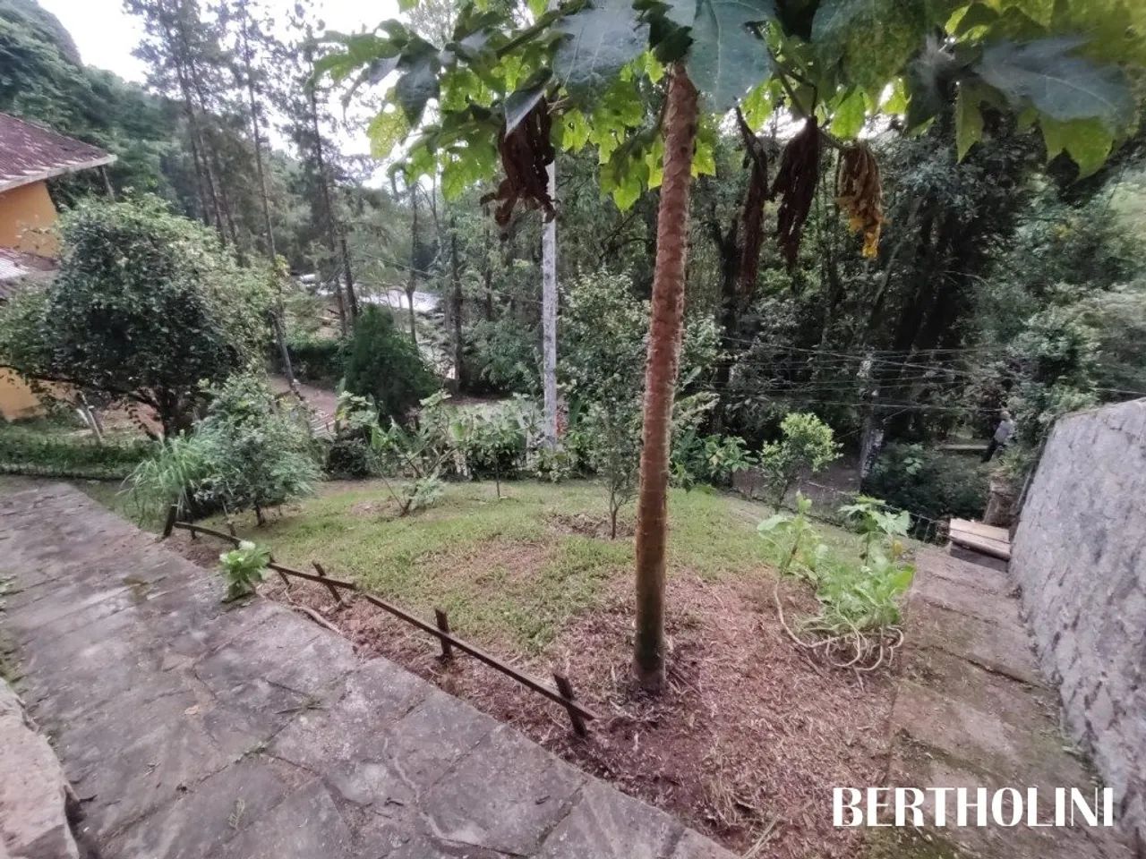 Casa com 7 quartos, a apenas 1,5 km do Centro e próximo das cachoeiras. - Foto 5