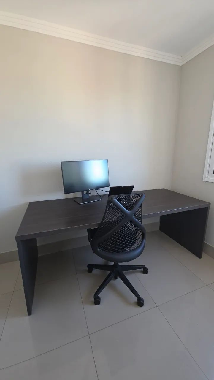 Mesa de Escritório cinza 