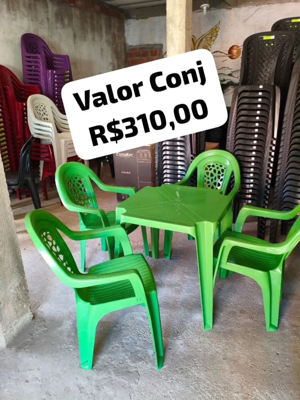 Conjunto de Mesa e Cadeiras de Plástico - Foto 3
